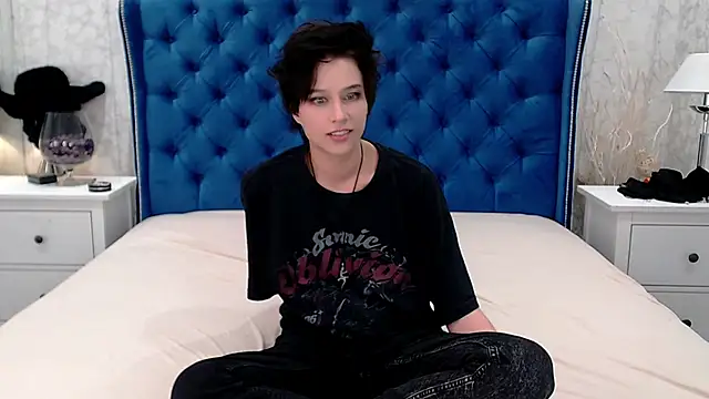 via mayer  online show from 21, 10, 2025