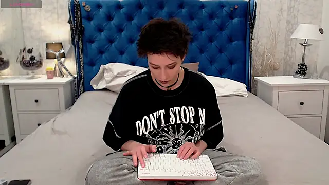 via mayer  online show from 2, 3, 2026