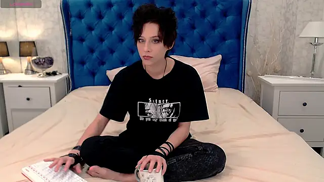 via mayer  online show from 24, 10, 2025