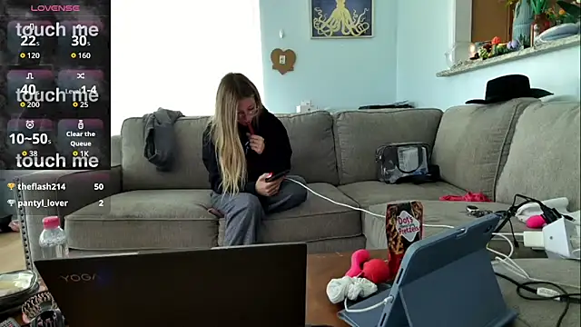 Hatgirl69 online show from 22, 10, 2025