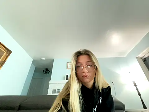 Hatgirl69 online show from 27, 10, 2025