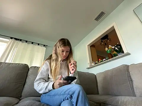 Hatgirl69 online show from 4, 11, 2025