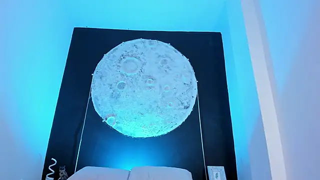 Snapshot of EthaanCox chatting on 1, 11, 2025 EthaanCox online show from 1, 11, 2025