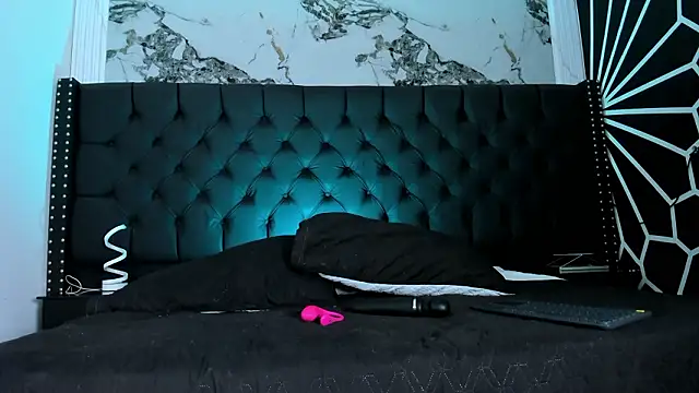 EthaanCox online show from 2, 2, 2026