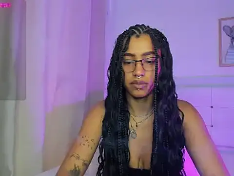 Snapshot of Missangeldust16 chatting on 18, 2, 2025 Missangeldust16 online show from 18, 2, 2025
