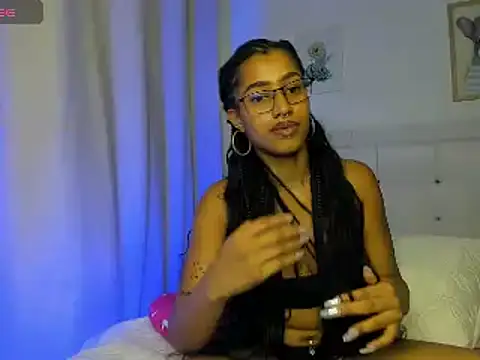 Snapshot of Missangeldust16 chatting on 25, 2, 2025 Missangeldust16 online show from 25, 2, 2025
