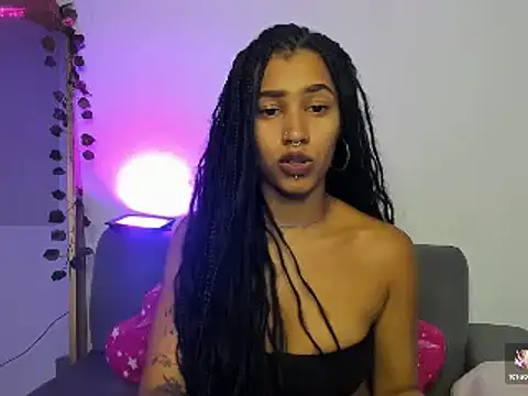 Snapshot of Missangeldust16 chatting on 7, 3, 2025 Missangeldust16 online show from 7, 3, 2025