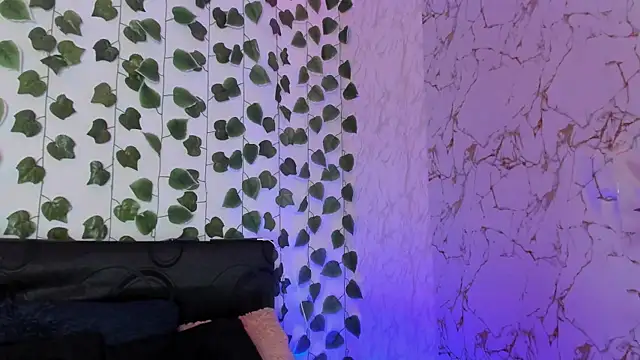 Snapshot of Christal_Golden chatting on 29, 5, 2026 Christal Golden online show from 29, 5, 2026