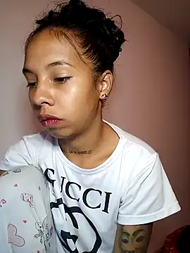 Snapshot of Miss_sparkle00 chatting on 2, 2, 2025 Miss sparkle00 online show from 2, 2, 2025