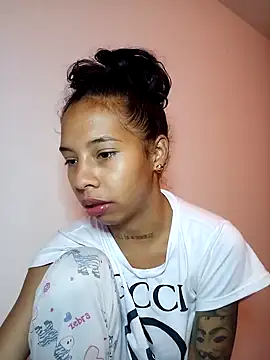 Snapshot of Miss_sparkle00 chatting on 2, 2, 2025 Miss sparkle00 online show from 2, 2, 2025