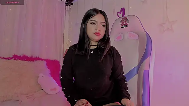 Snapshot of emma_soffia_ chatting on 13, 3, 2025 emma soffia online show from 13, 3, 2025