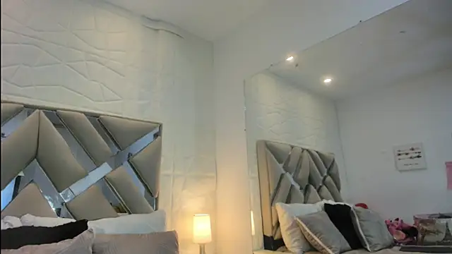 raquell moore online show from 10, 3, 2026