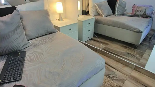 raquell moore online show from 9, 3, 2026