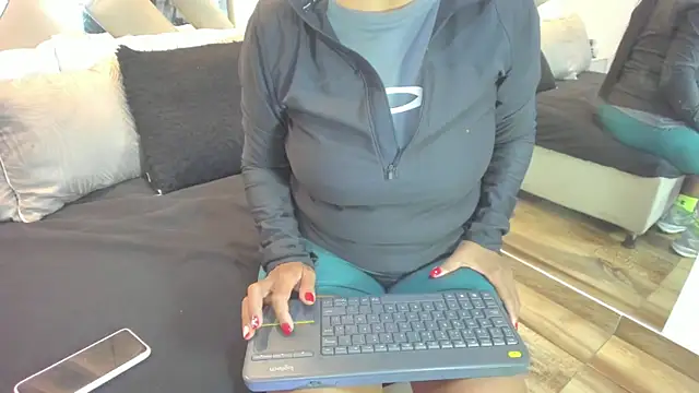 raquell moore online show from 13, 1, 2026