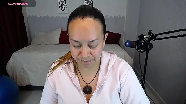 Dalila lust  online show from 17, 3, 2025