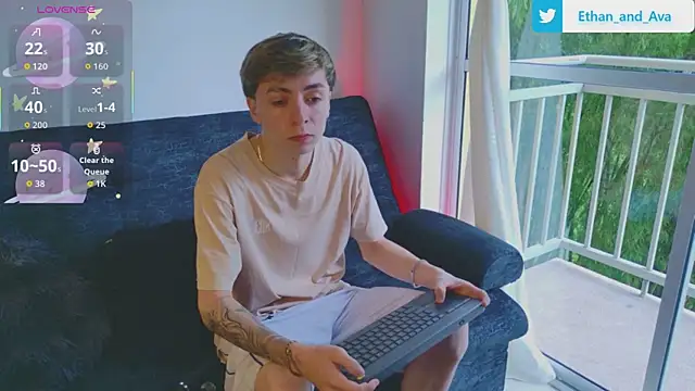 ethan and ava online show from 22, 10, 2025