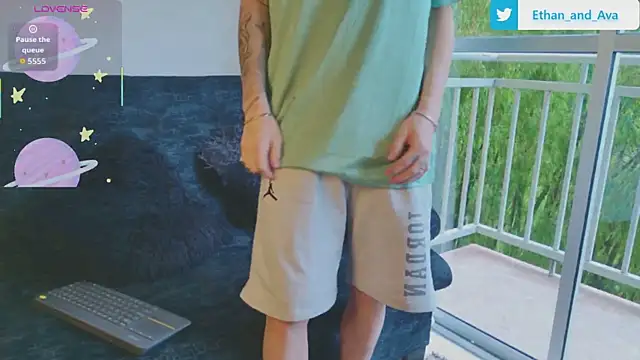 ethan and ava online show from 26, 10, 2025