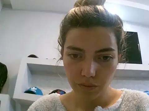 VittoriaTaylor online show from 3, 6, 2026