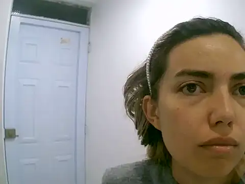 VittoriaTaylor online show from 8, 6, 2026