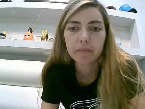 VittoriaTaylor online show from 2, 5, 2026