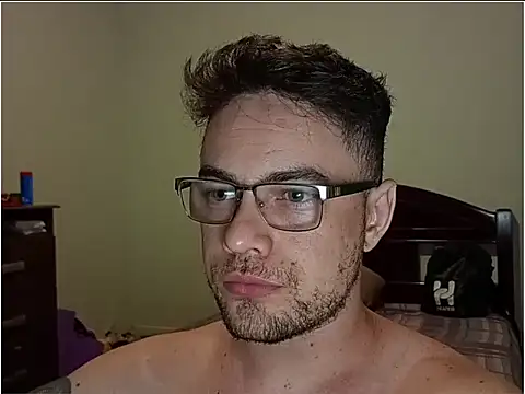 Snapshot of Dyllan__ chatting on 15, 4, 2026 Dyllan online show from 15, 4, 2026