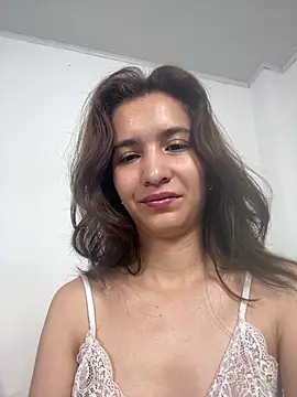 Snapshot of Bella_still chatting on 25, 6, 2026 Bella still online show from 25, 6, 2026