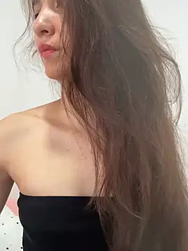 Snapshot of Bella_still chatting on 5, 5, 2026 Bella still online show from 5, 5, 2026