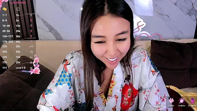 lilulileee online show from 4, 10, 2025
