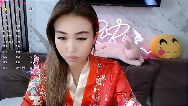 lilulileee online show from 1, 2, 2025