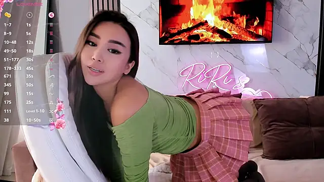 lilulileee online show from 21, 9, 2025