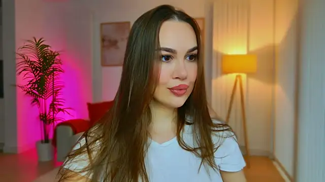 Snapshot of GoddessRoxana chatting on 5, 2, 2026 GoddessRoxana online show from 5, 2, 2026