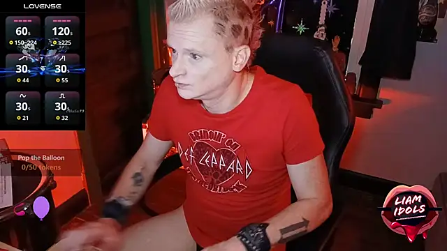 Snapshot of LiamIdols chatting on 5, 11, 2025 LiamIdols online show from 5, 11, 2025