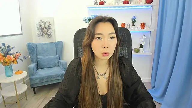 Snapshot of AnnaReyla chatting on 26, 10, 2025 AnnaReyla online show from 26, 10, 2025