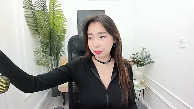 Snapshot of AnnaReyla chatting on 3, 11, 2025 AnnaReyla online show from 3, 11, 2025