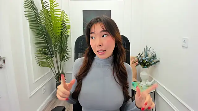 Snapshot of AnnaReyla chatting on 9, 10, 2025 AnnaReyla online show from 9, 10, 2025