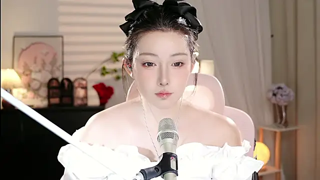 Dou-Dou-er online show from 17, 10, 2025