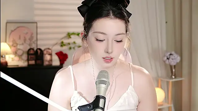 Dou-Dou-er online show from 16, 10, 2025