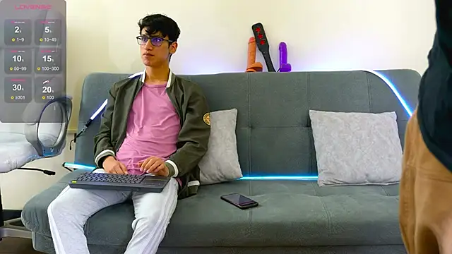 Cum hunters online show from 22, 2, 2025