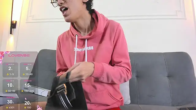 Snapshot of Cum_hunters chatting on 4, 7, 2026 Cum hunters online show from 4, 7, 2026