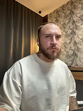 Snapshot of _XxX-XxX_ chatting on 18, 11, 2025 XxX-XxX online show from 18, 11, 2025