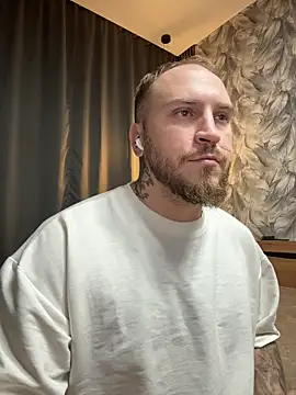 Snapshot of _XxX-XxX_ chatting on 5, 11, 2025 XxX-XxX online show from 5, 11, 2025