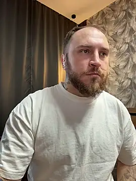 Snapshot of _XxX-XxX_ chatting on 1, 12, 2025 XxX-XxX online show from 1, 12, 2025