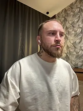 Snapshot of _XxX-XxX_ chatting on 6, 11, 2025 XxX-XxX online show from 6, 11, 2025