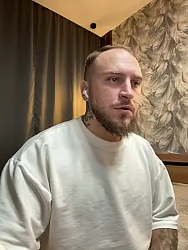 Snapshot of _XxX-XxX_ chatting on 12, 10, 2025 XxX-XxX online show from 12, 10, 2025