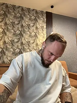 Snapshot of _XxX-XxX_ chatting on 19, 10, 2025 XxX-XxX online show from 19, 10, 2025