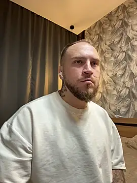 Snapshot of _XxX-XxX_ chatting on 8, 10, 2025 XxX-XxX online show from 8, 10, 2025