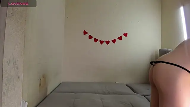 Browni Kiss online show from 17, 5, 2026