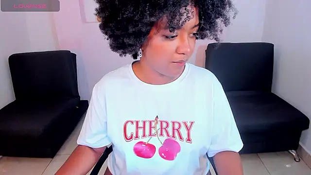 AishaHil online show from 28, 1, 2025