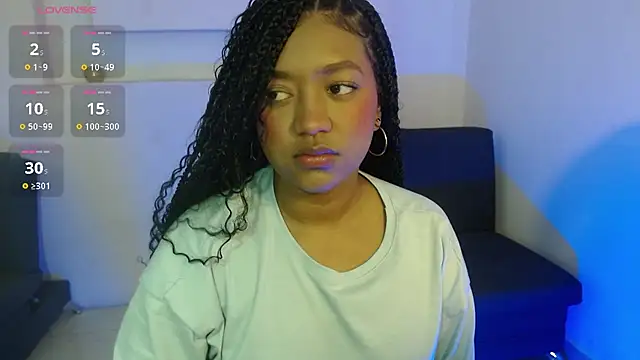 AishaHil online show from 13, 2, 2025