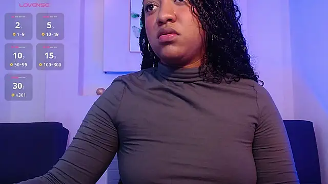 AishaHil online show from 11, 2, 2025